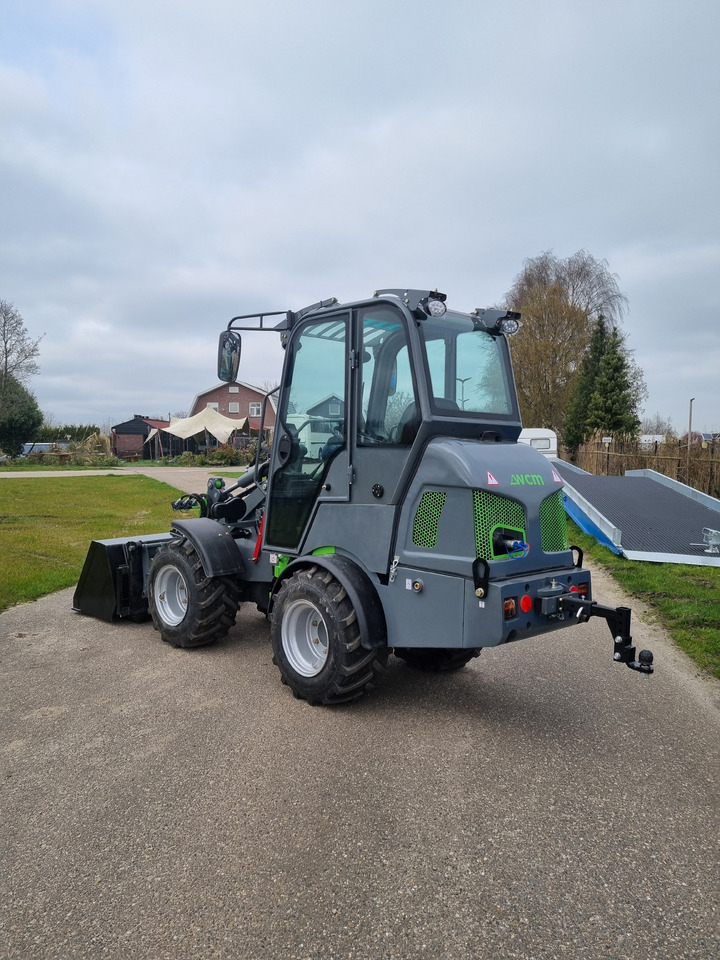 Chargeuse sur pneus WCM L2416