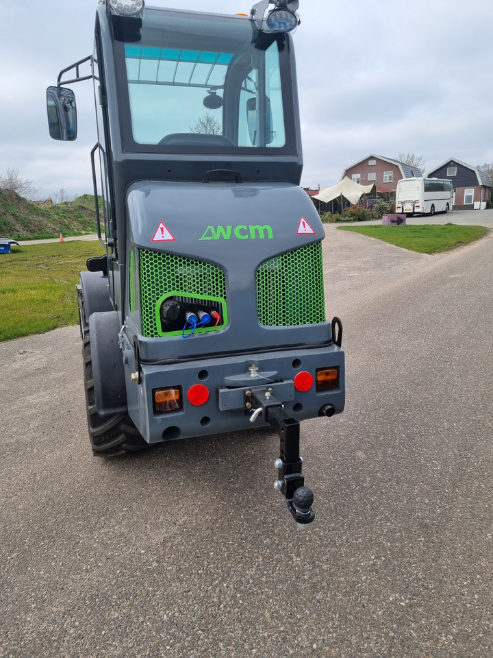 Chargeuse sur pneus WCM L2416