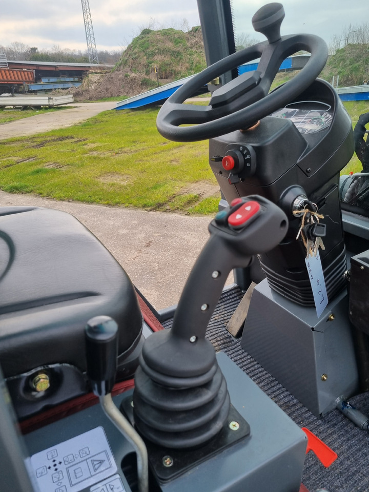 Chargeuse sur pneus WCM L2416