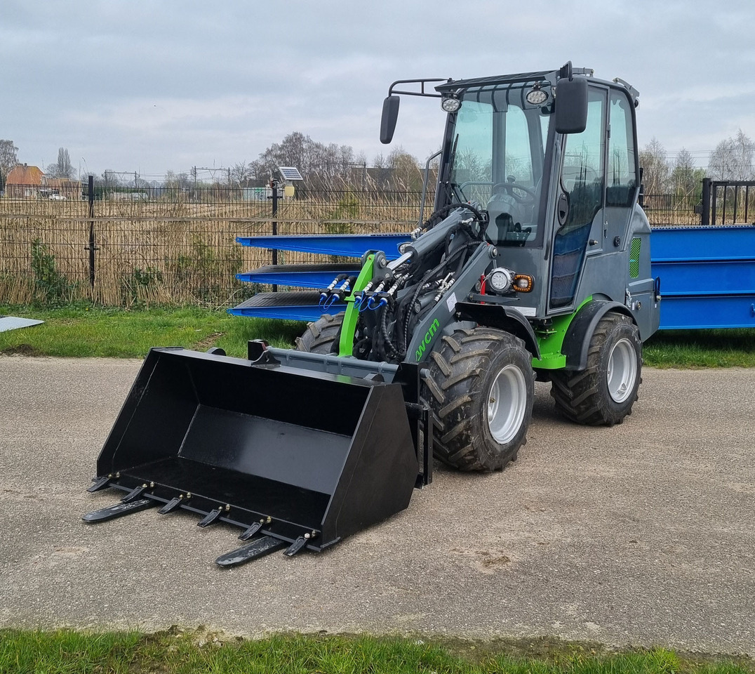 Chargeuse sur pneus WCM-L2416
