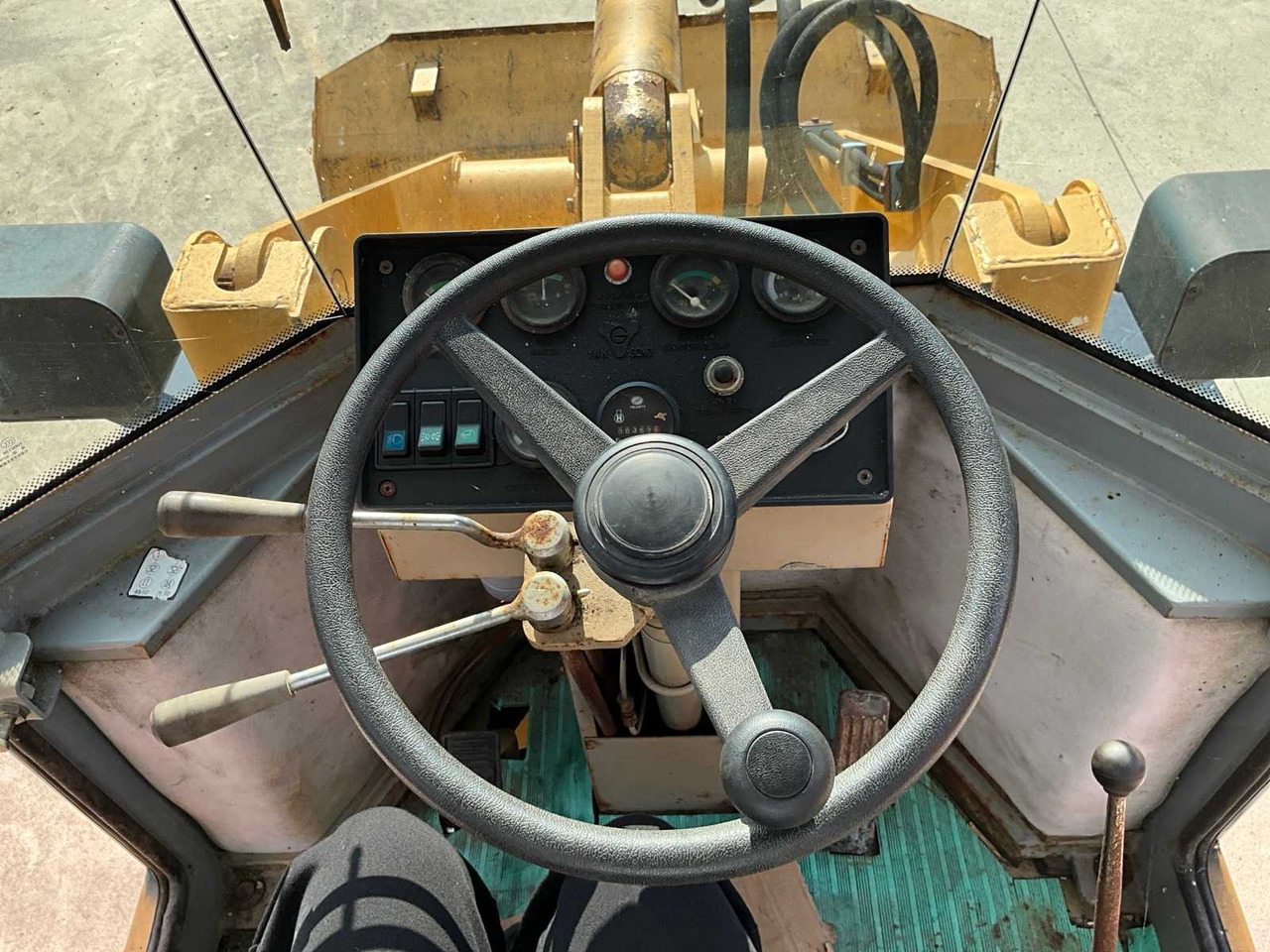 Chargeuse sur pneus WHEEL LOADER ZL15G