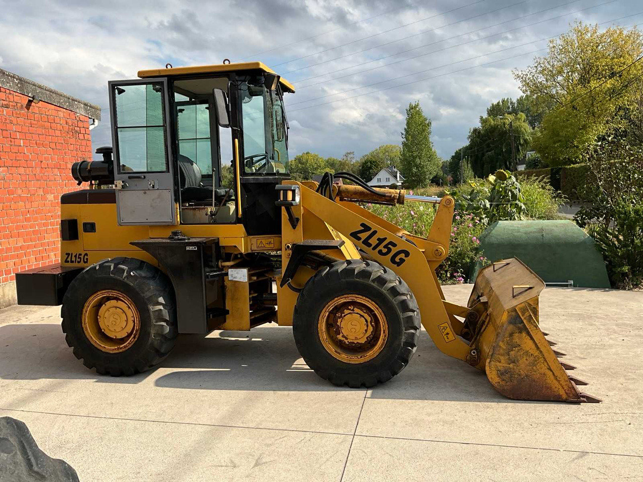 Chargeuse sur pneus WHEEL LOADER ZL15G