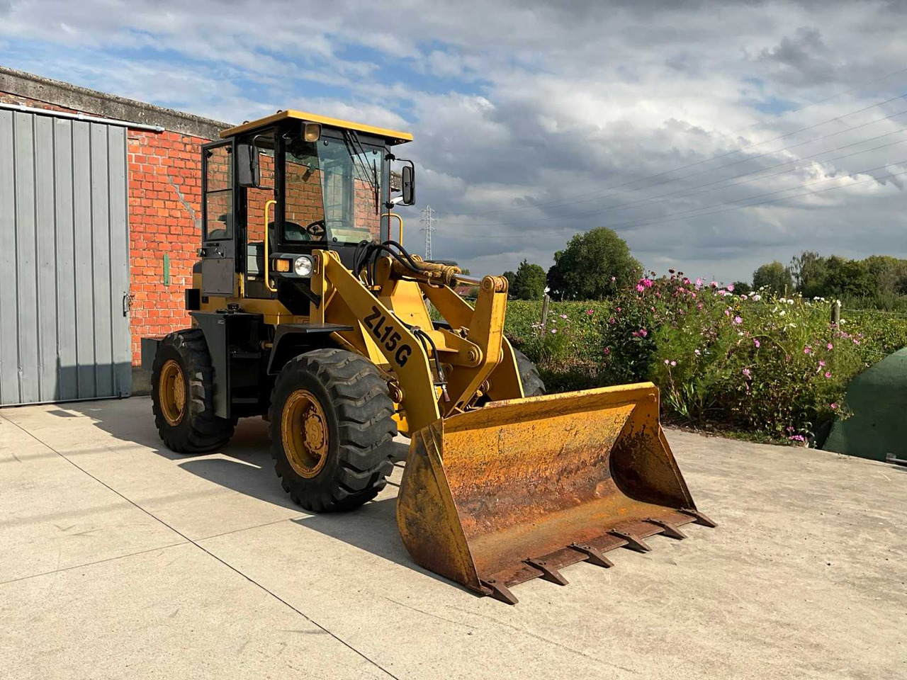 Chargeuse sur pneus WHEEL LOADER ZL15G