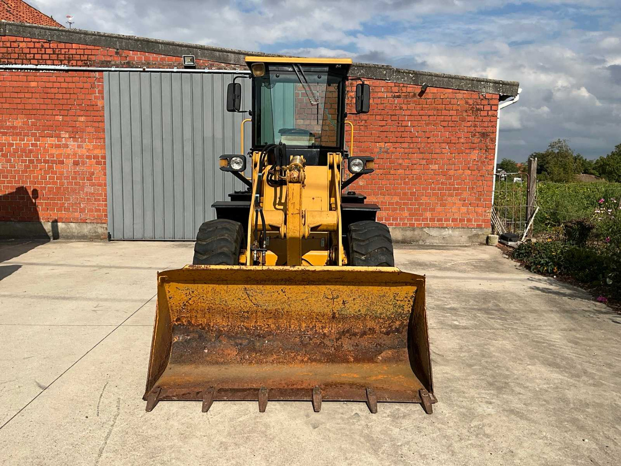 Chargeuse sur pneus WHEEL LOADER ZL15G