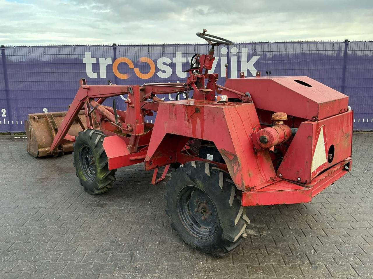 Chargeuse sur pneus WINGET SHOVEL