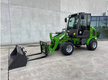 Chargeuse sur pneus WOLF Mini 780T