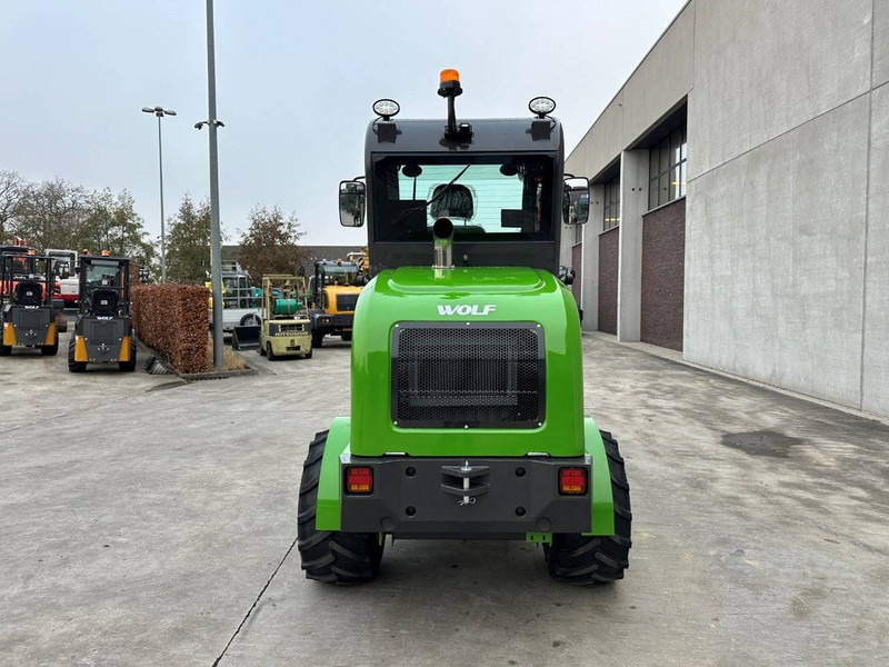 Chargeuse sur pneus WOLF Mini 780T