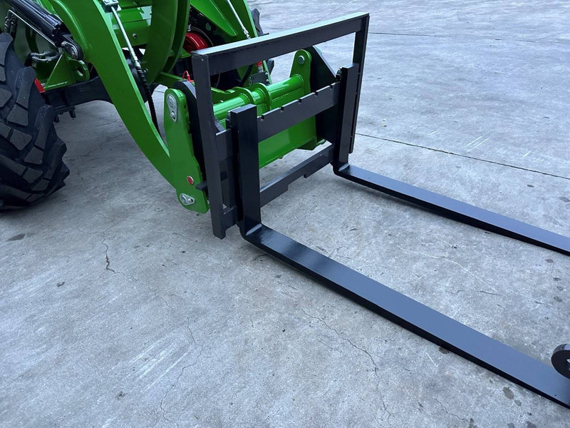 Chargeuse sur pneus WOLF WL160