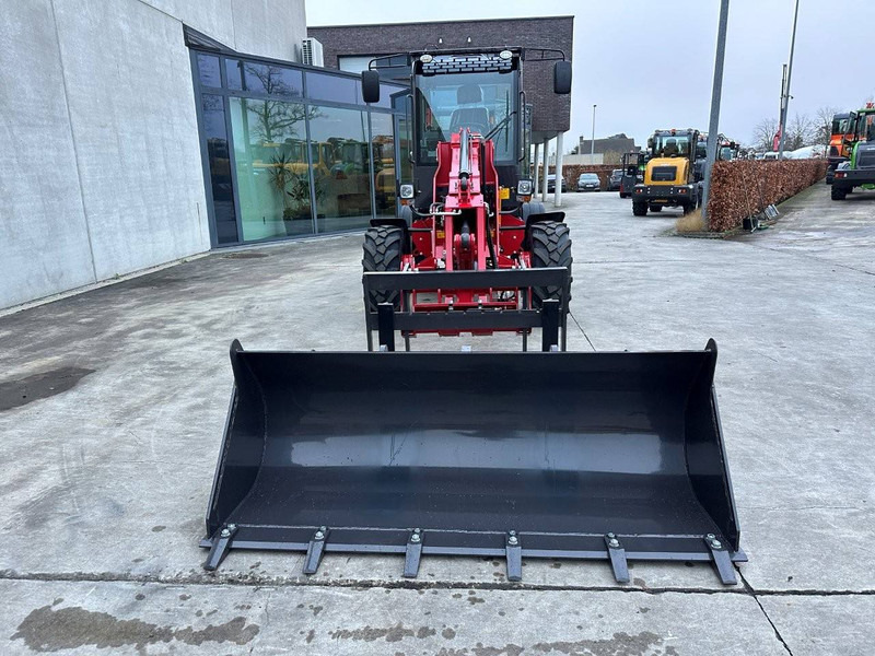 Chargeuse sur pneus WOLF WL816T