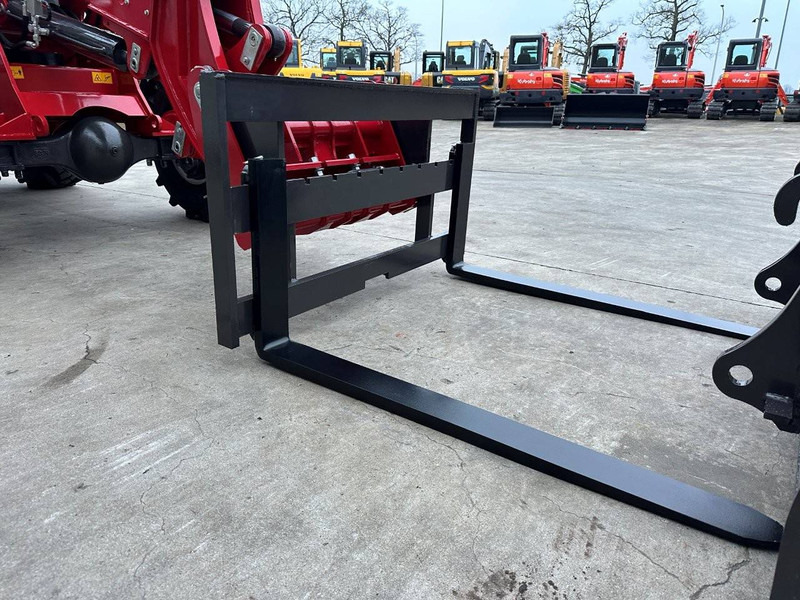 Chargeuse sur pneus WOLF WL816T