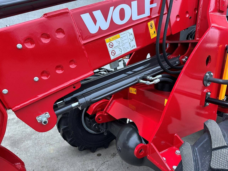 Chargeuse sur pneus WOLF WL816T