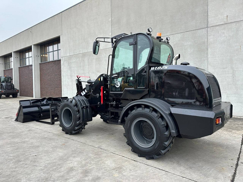 Chargeuse sur pneus WOLF WL825