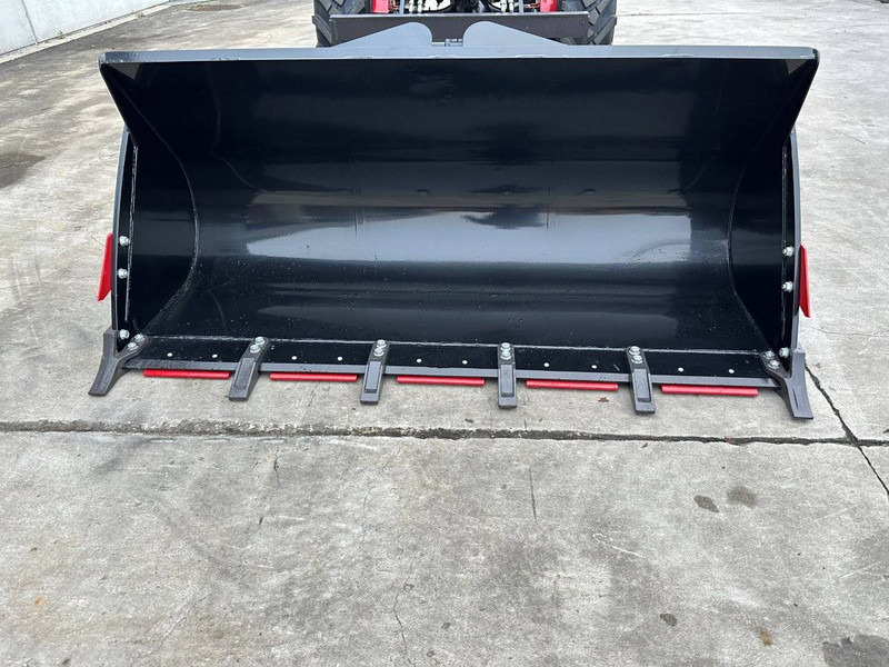 Chargeuse sur pneus WOLF WL825