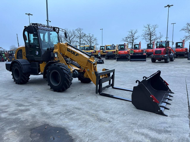 Chargeuse sur pneus WOLF WL825T