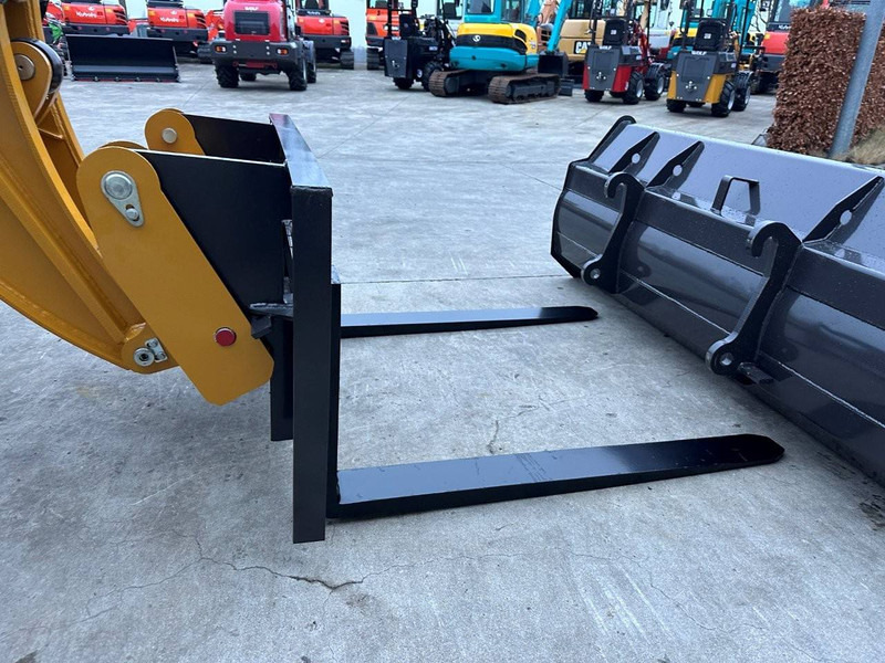 Chargeuse sur pneus WOLF WL825T