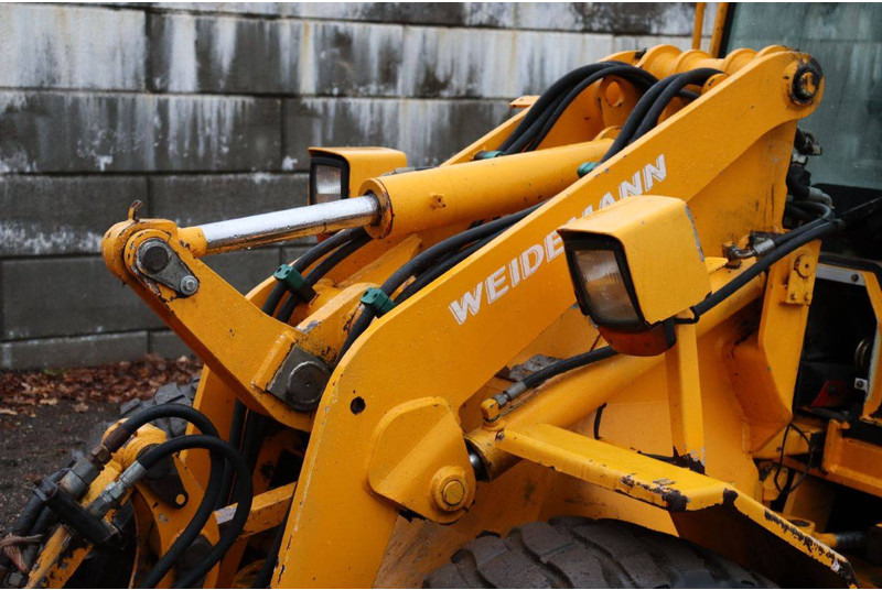 Chargeuse sur pneus Weidemann P50 2006