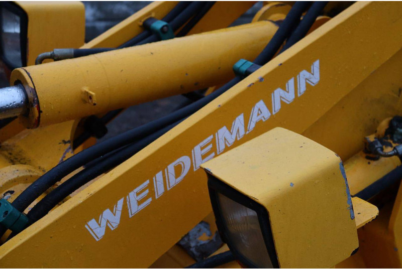 Chargeuse sur pneus Weidemann P50 2006