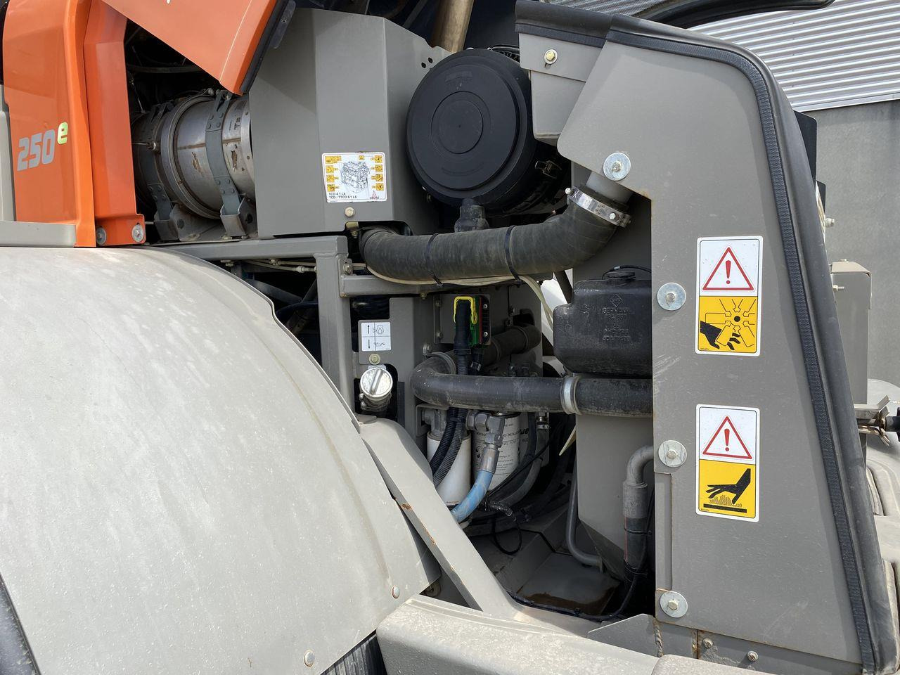 Chargeuse sur pneus Weycor AR250e