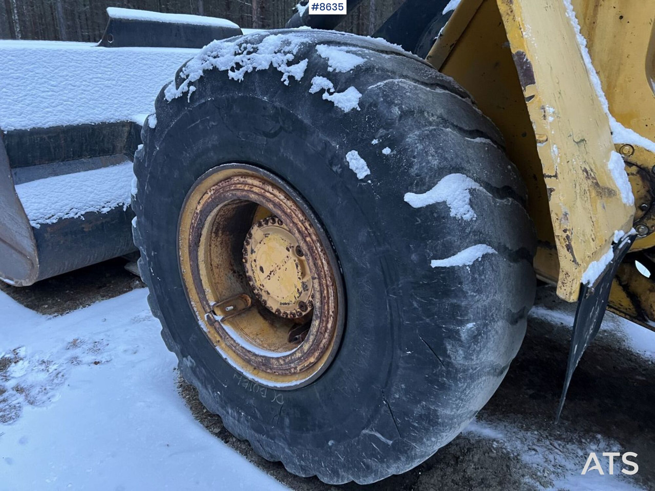 Chargeuse sur pneus Wheel Loader Volvo BM L120 with bucket