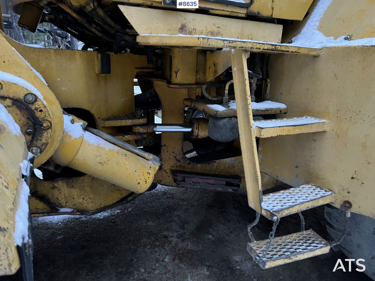 Chargeuse sur pneus Wheel Loader Volvo BM L120 with bucket