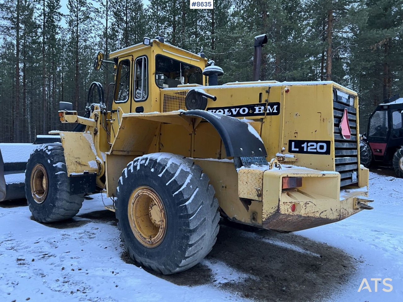 Chargeuse sur pneus Wheel Loader Volvo BM L120 with bucket