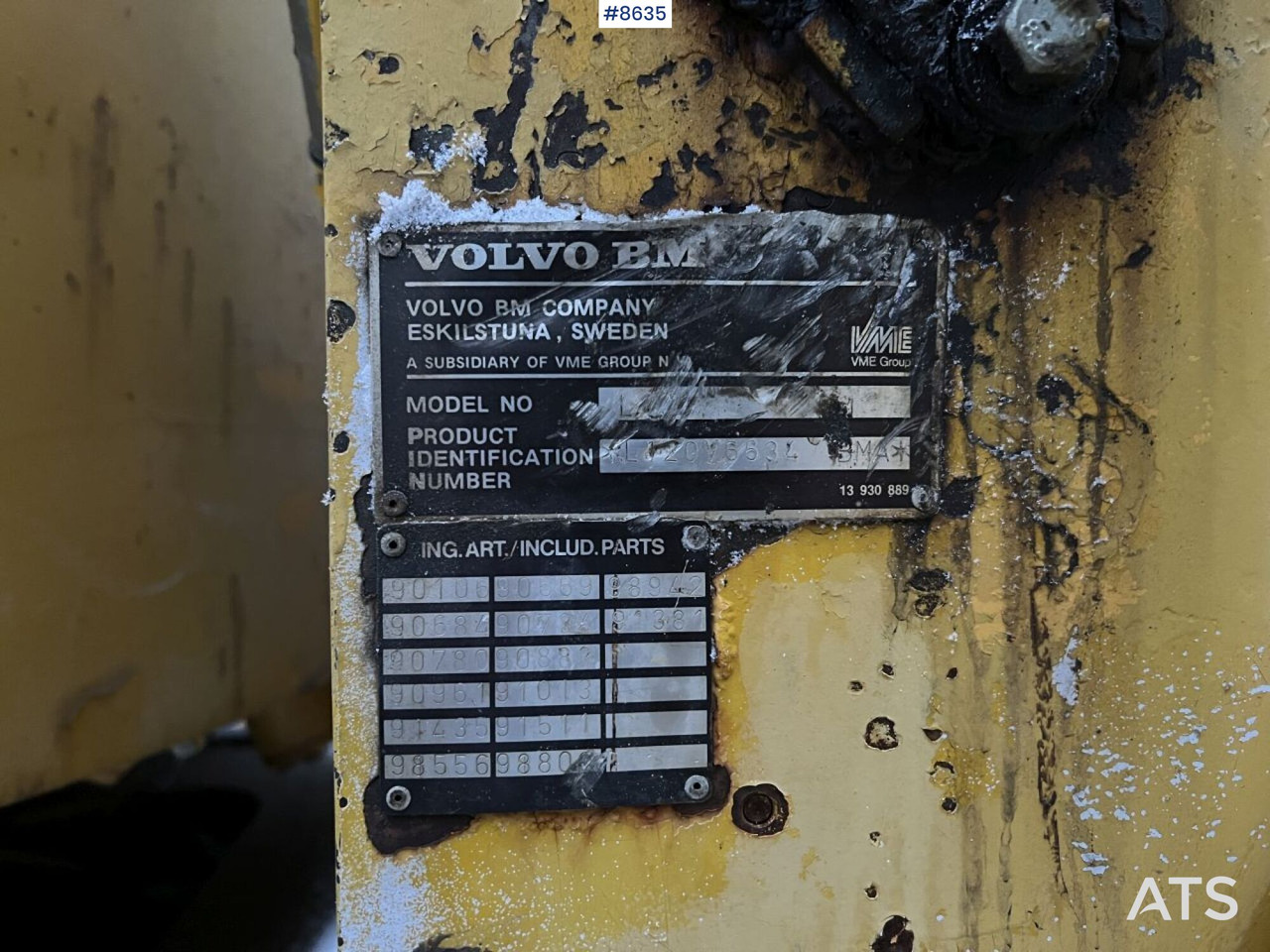 Chargeuse sur pneus Wheel Loader Volvo BM L120 with bucket