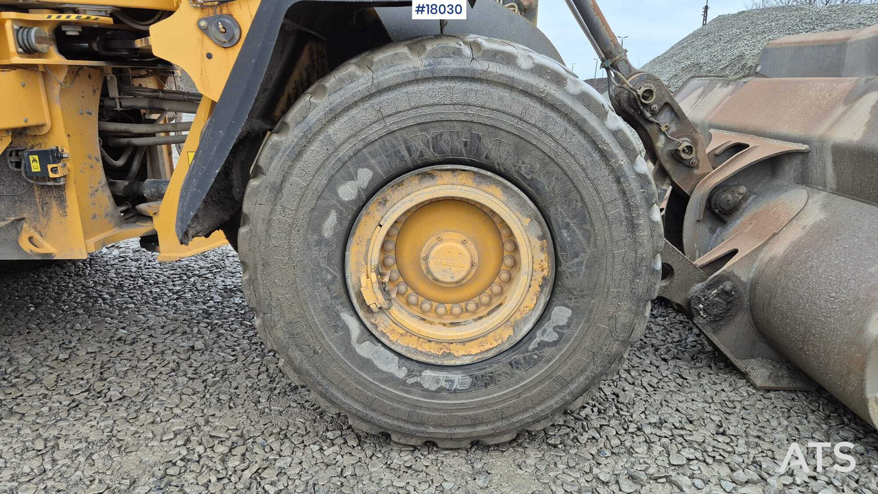 Chargeuse sur pneus Wheel loader VOLVO L180H (2017)