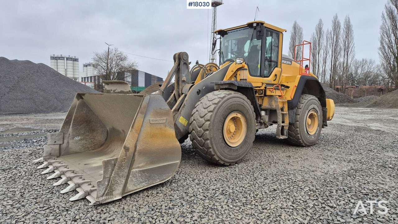 Chargeuse sur pneus Wheel loader VOLVO L180H (2017)