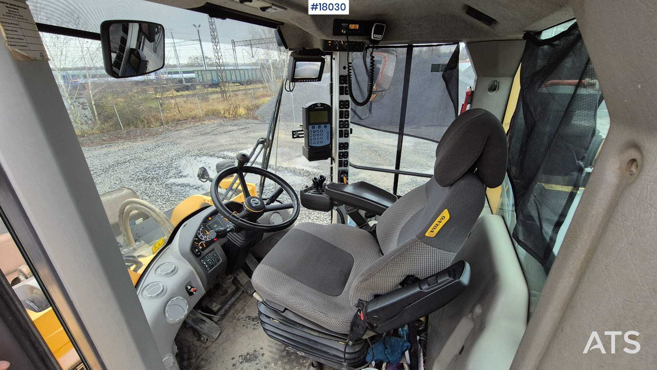 Chargeuse sur pneus Wheel loader VOLVO L180H (2017)
