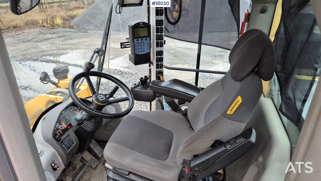 Chargeuse sur pneus Wheel loader VOLVO L180H (2017)