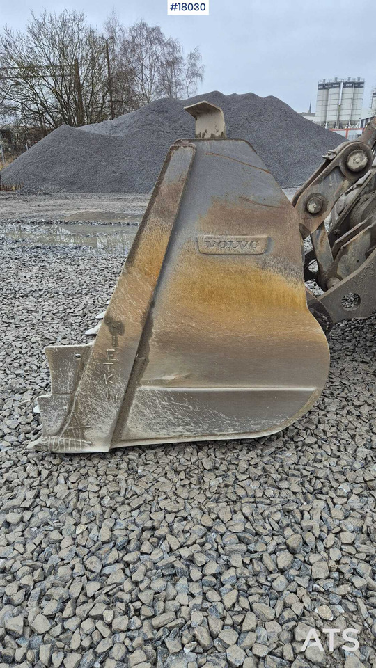 Chargeuse sur pneus Wheel loader VOLVO L180H (2017)