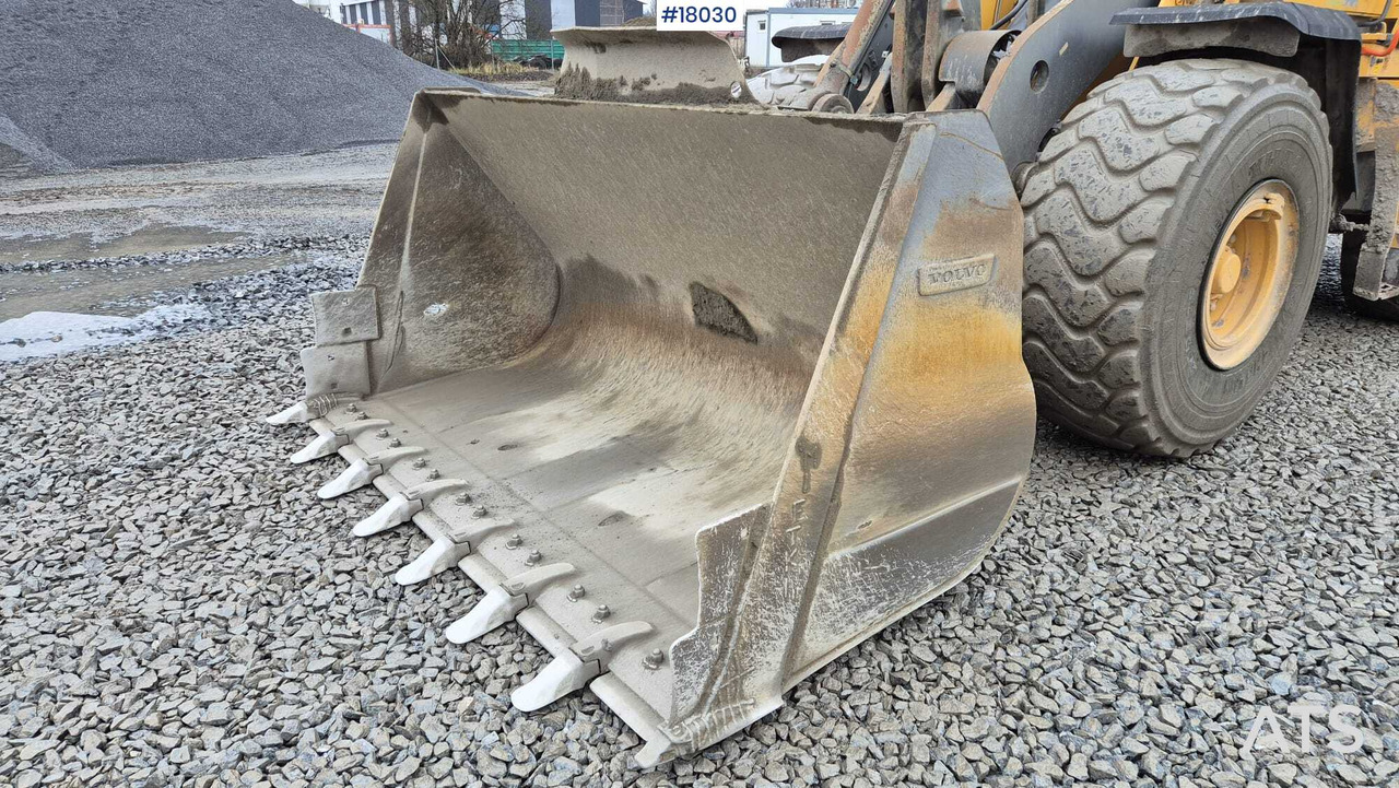 Chargeuse sur pneus Wheel loader VOLVO L180H (2017)