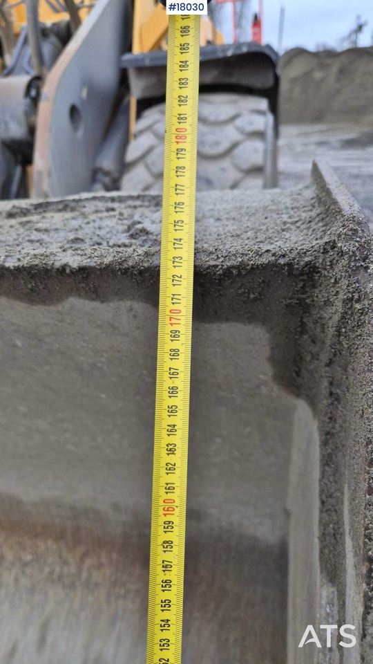 Chargeuse sur pneus Wheel loader VOLVO L180H (2017)