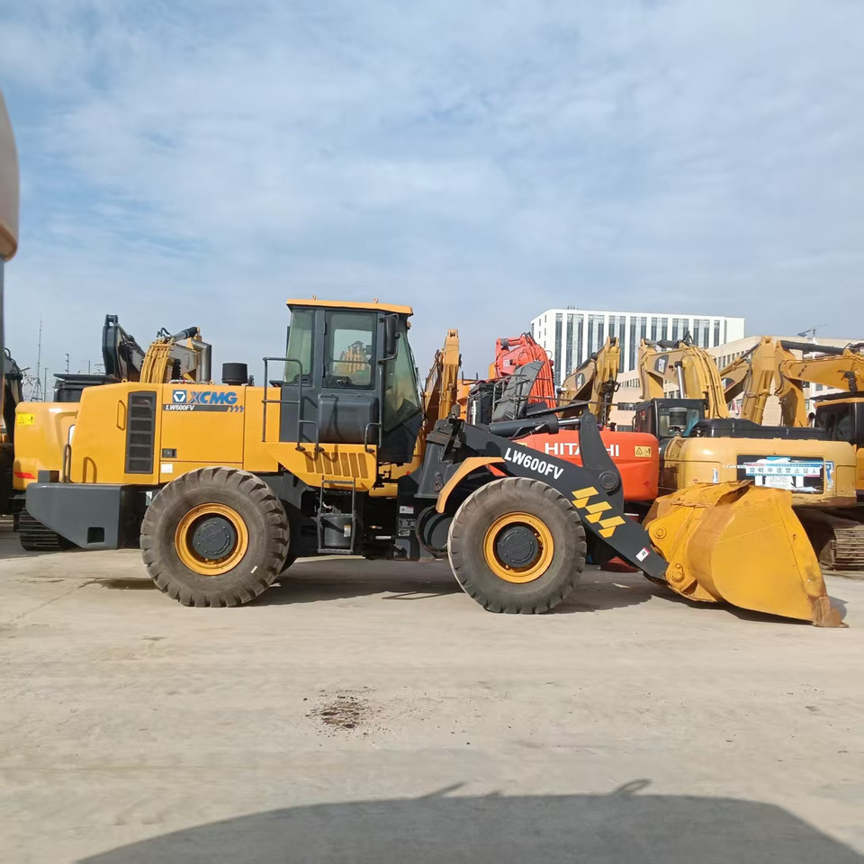 Chargeuse sur pneus XCMG LW600FV