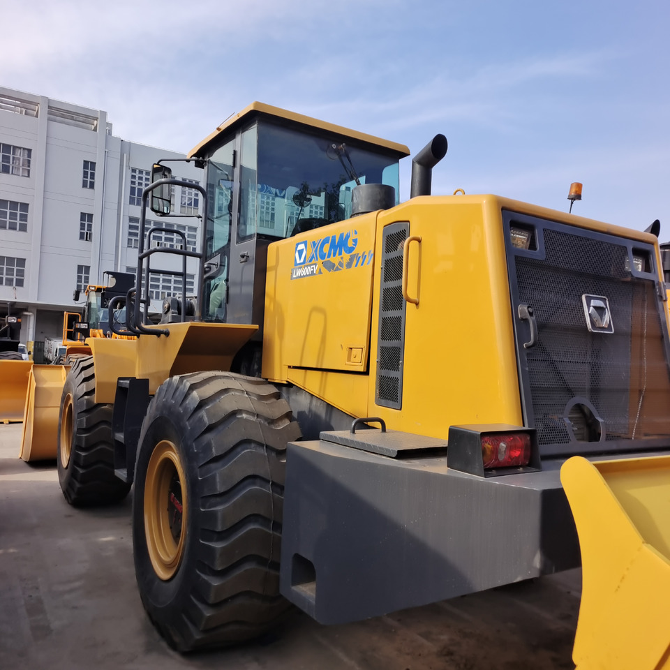 Chargeuse sur pneus XCMG LW 600 FV