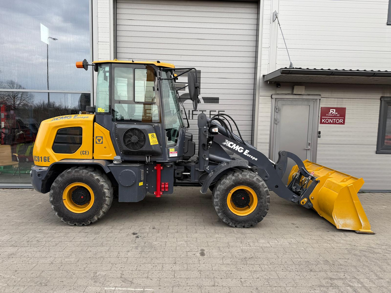 Chargeuse sur pneus XCMG XC916E