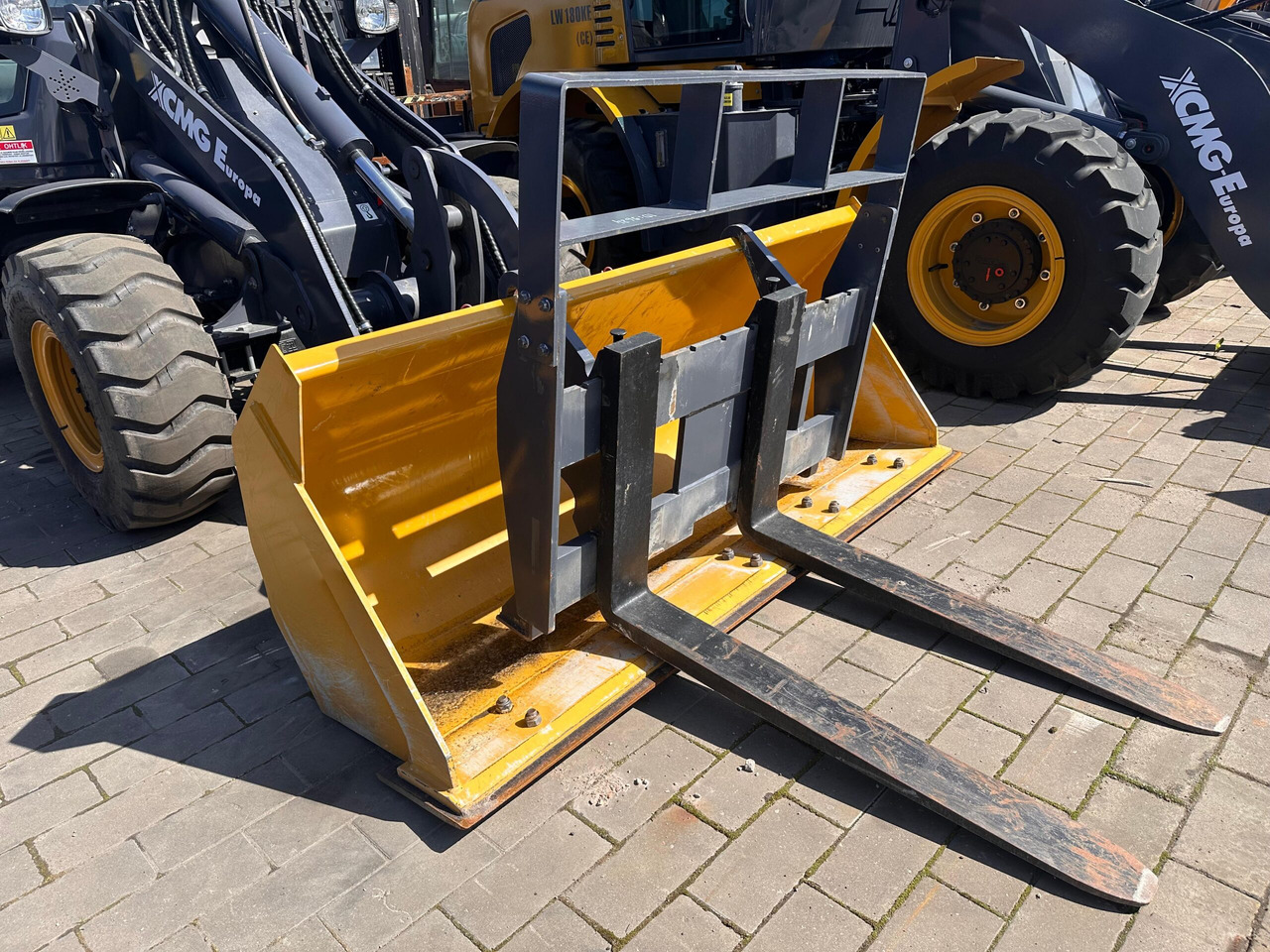 Chargeuse sur pneus XCMG XC916E