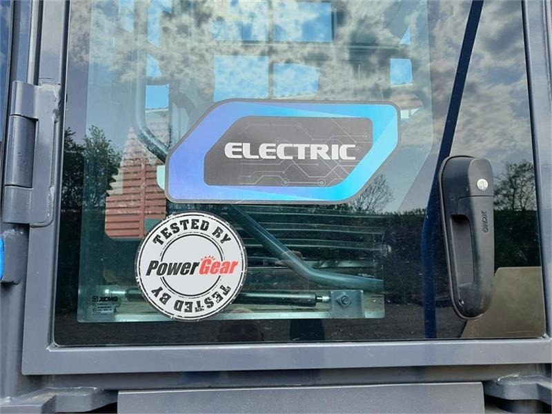 Chargeuse sur pneus XCMG XC968-EV ELEKTRISK