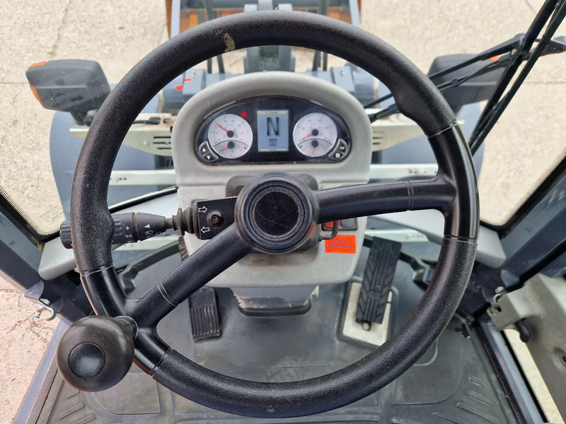 Chargeuse sur pneus Yanmar / Terex TL80 met NL kenteken very low hours!