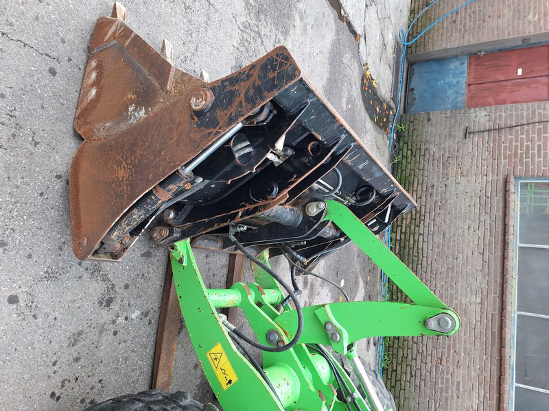 Chargeuse sur pneus Yanmar V80