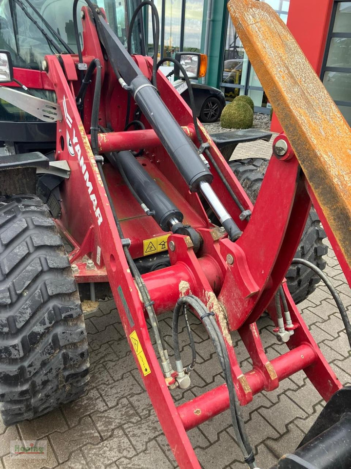 Chargeuse sur pneus Yanmar V80/5-ATO