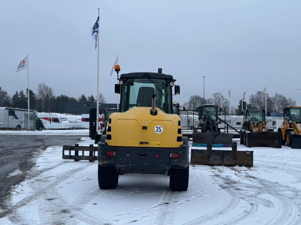 Chargeuse sur pneus Yanmar V 120