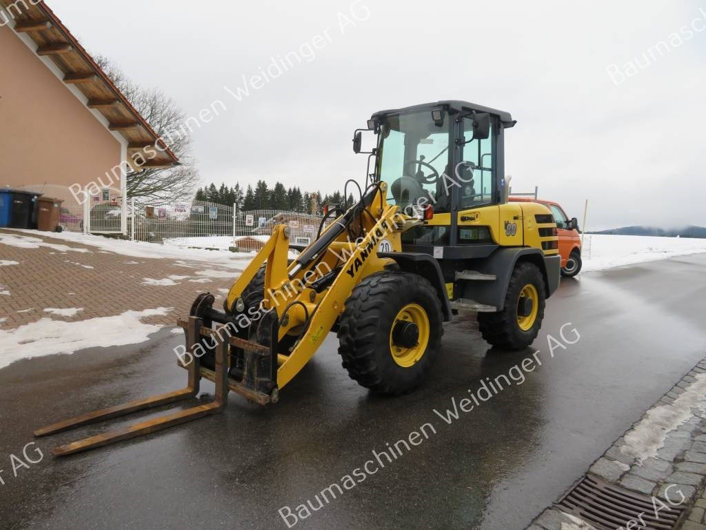 Chargeuse sur pneus Yanmar V 80