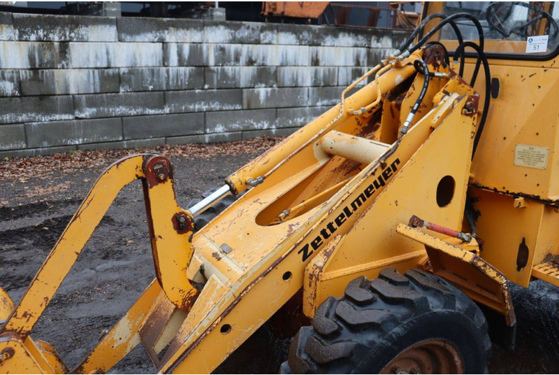 Chargeuse sur pneus Zettelmeyer ZL401B