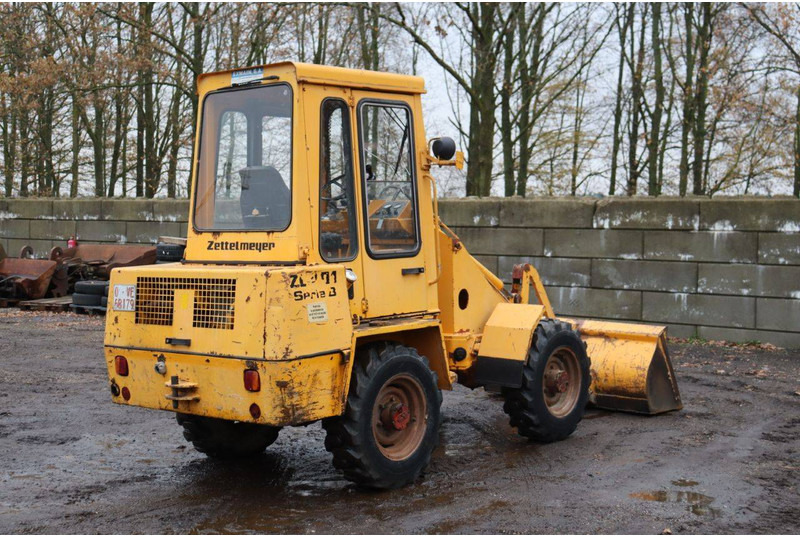 Chargeuse sur pneus Zettelmeyer ZL401B
