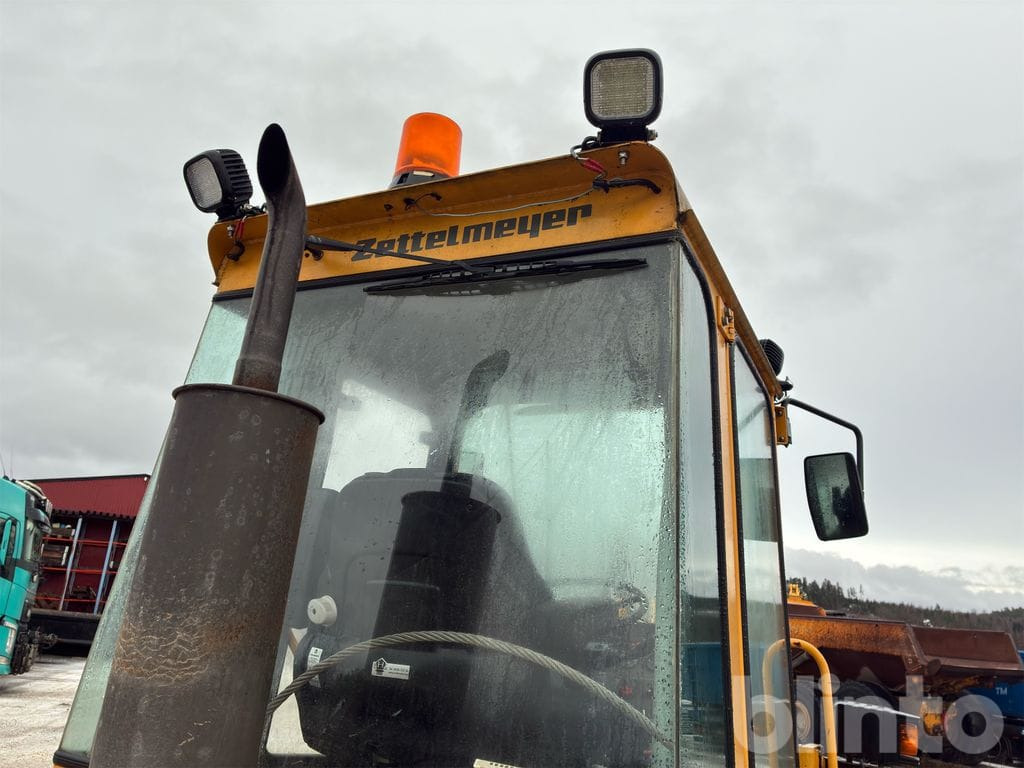 Chargeuse sur pneus Zettelmeyer ZL602B