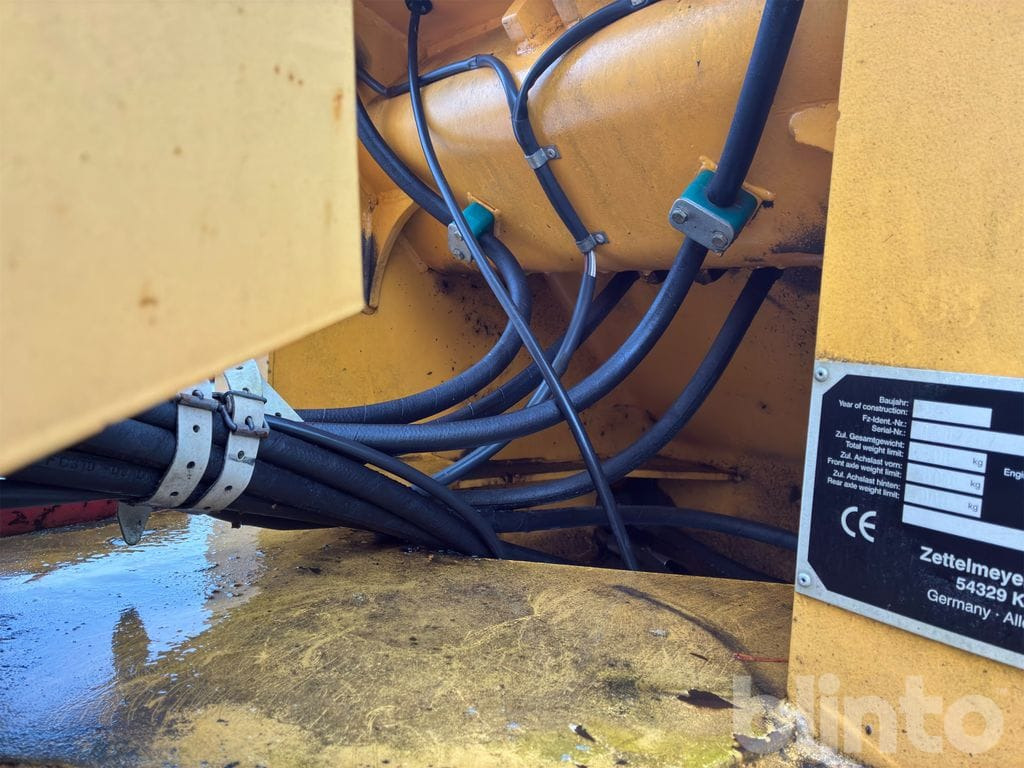 Chargeuse sur pneus Zettelmeyer ZL602B