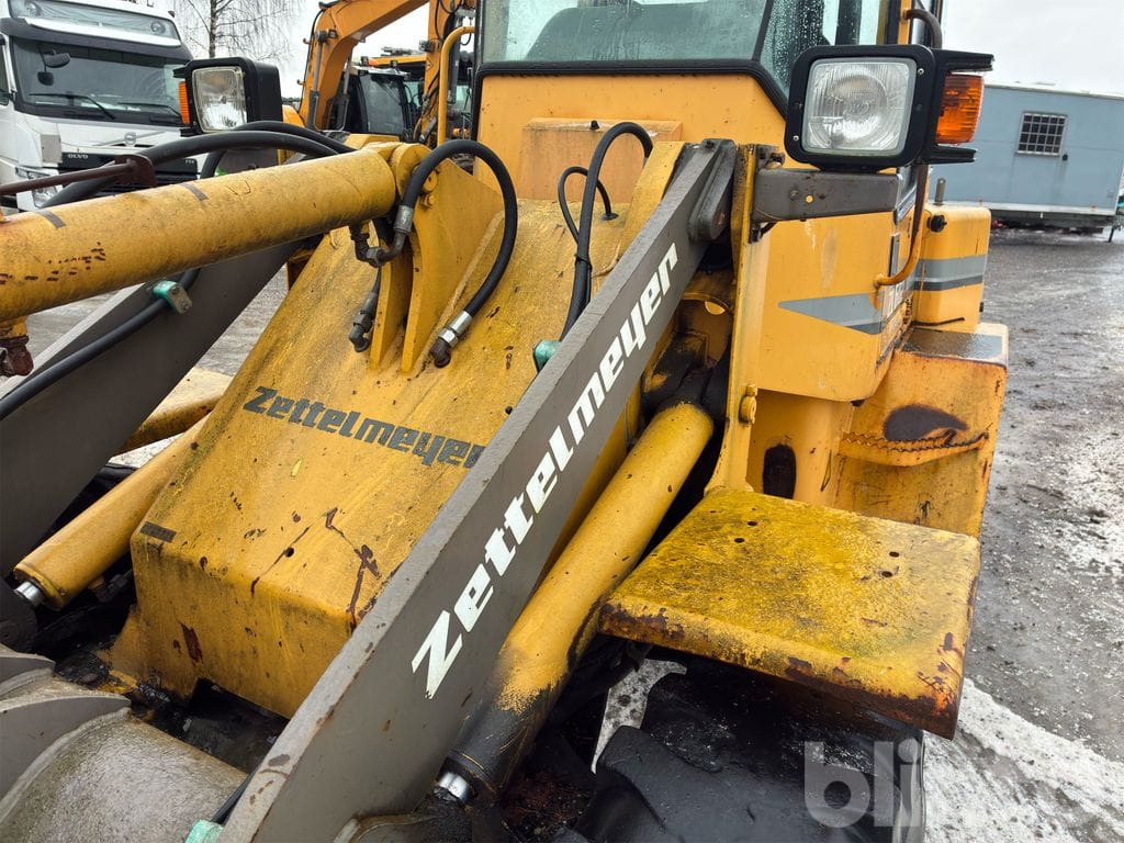 Chargeuse sur pneus Zettelmeyer ZL602B