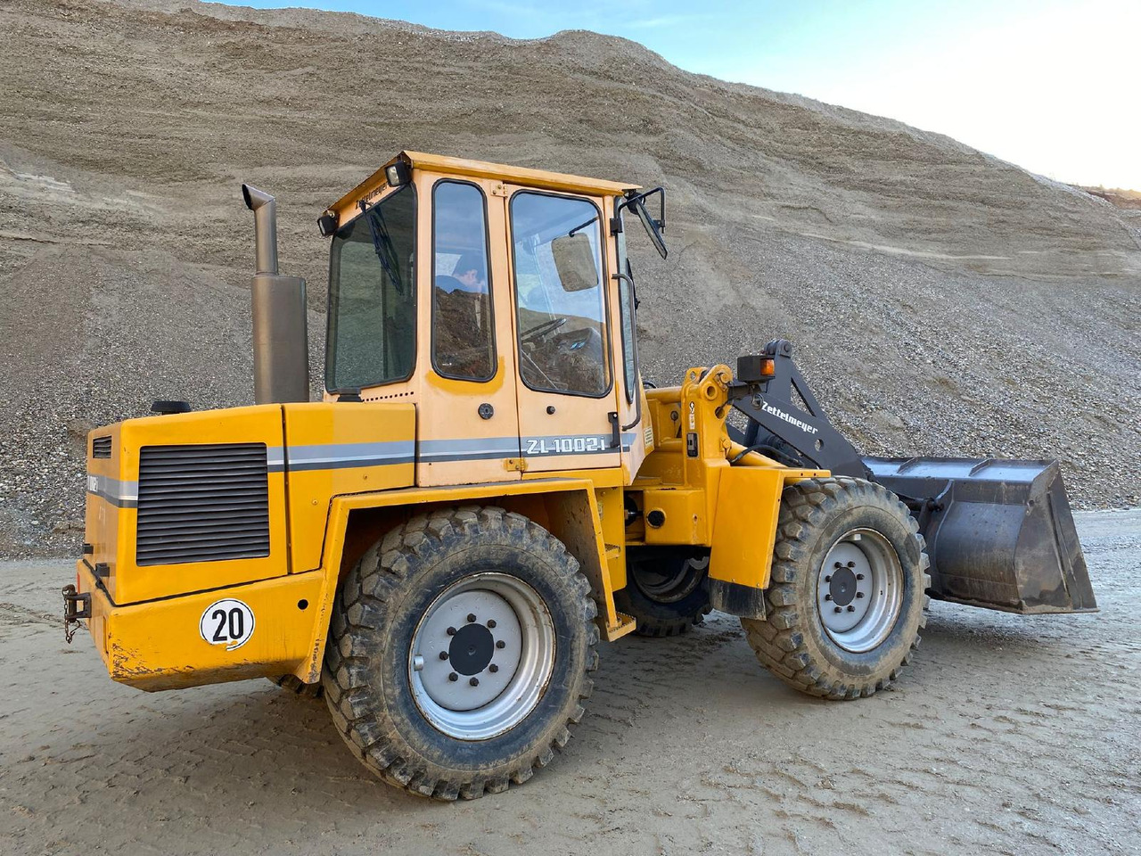 Chargeuse sur pneus Zettelmeyer ZL 1002