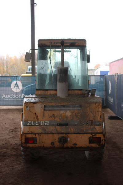 Chargeuse sur pneus Zettelmeyer ZL 502B